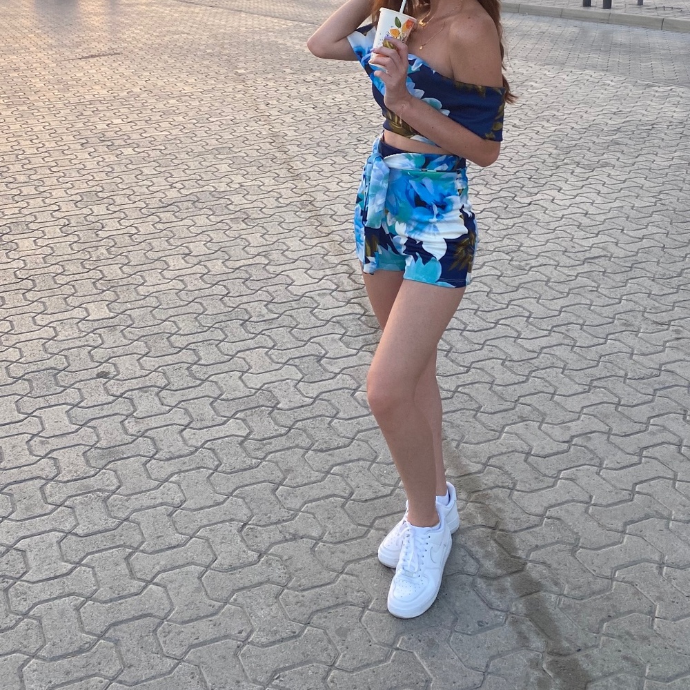 Boutique blue floral shorts and crop top set